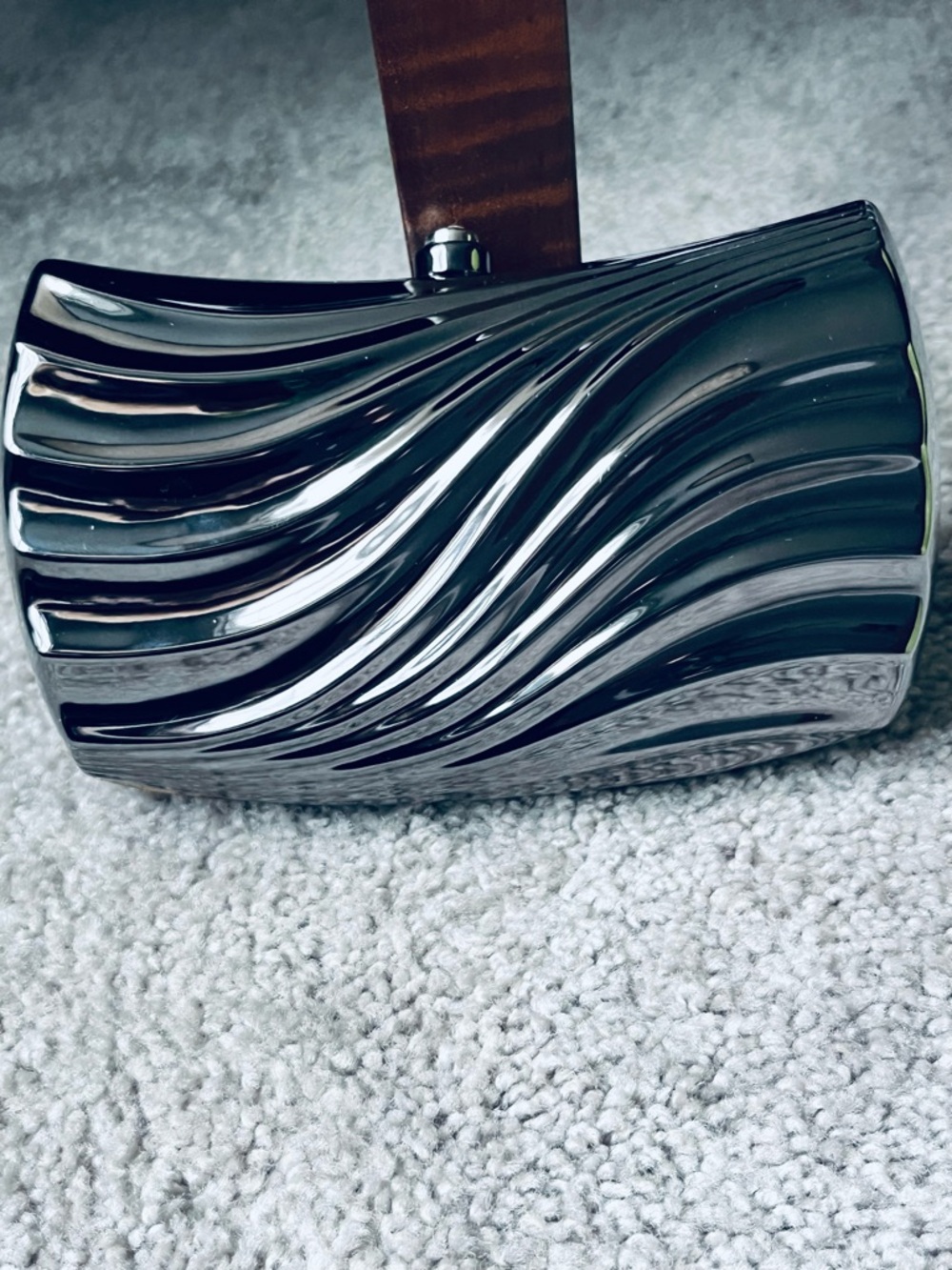 Vintage Sleek Wave-Textured Metallic Purse - Shiny Gunmetal Grey